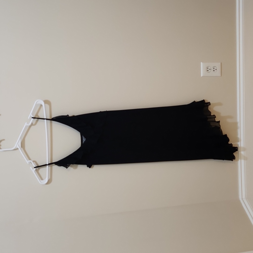 Black ruffle dress. Size L.